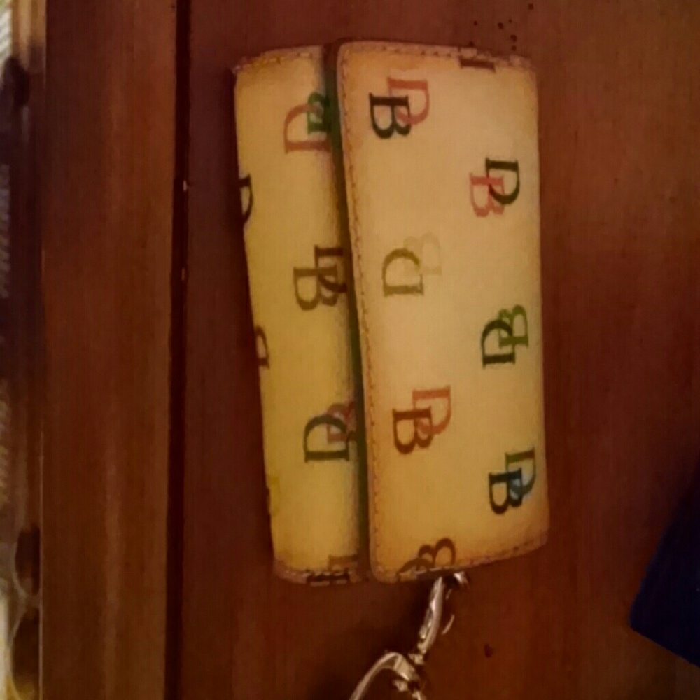 COPY - Dooney and Bourke small case wristlet
